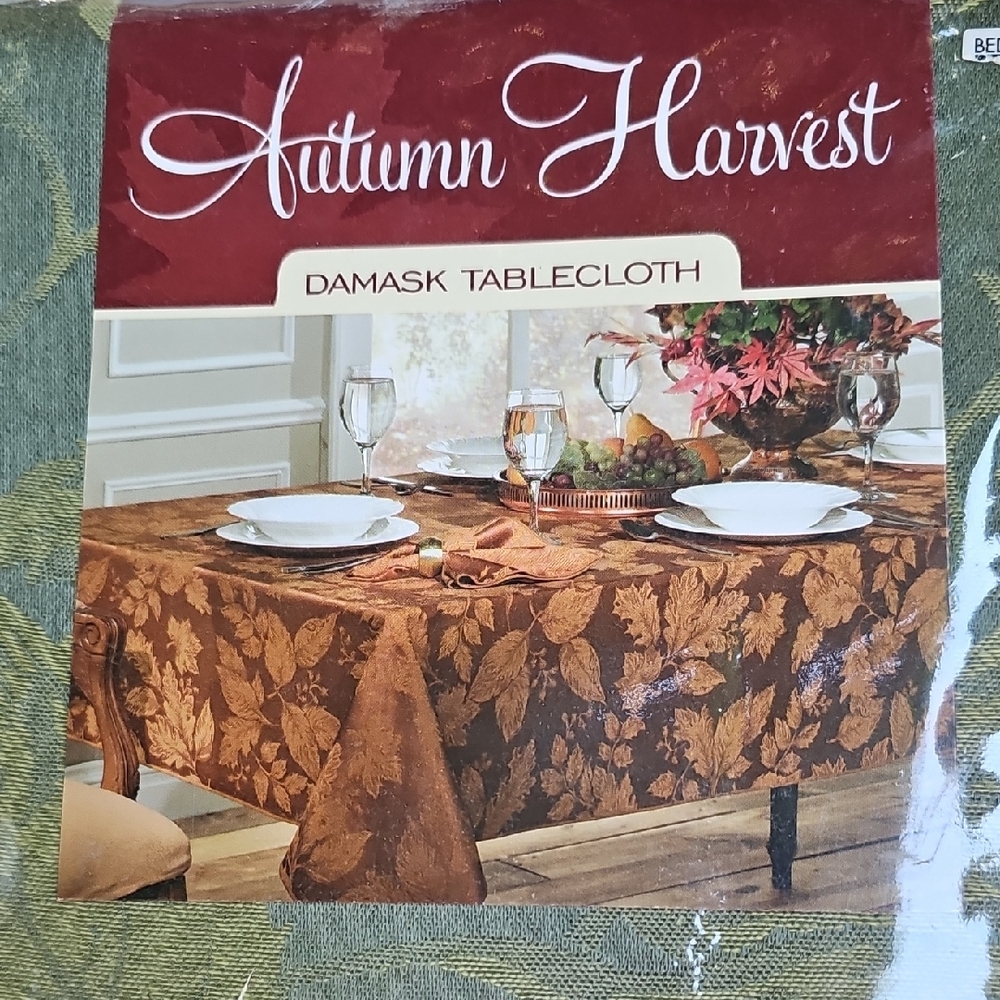Damask Tablecloth - Green Seats 12-14